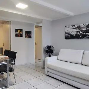 Ao Lado Do Aeroporto Com Vaga Coberta E Wifi 300 Mb Power Apartamento